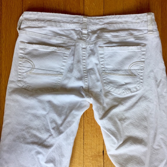 American Eagle Jeans | White | Size: 6 - Picture 2 of 5